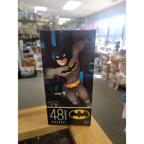 Batman 48-Piece Puzzle For Kids & Collectors 11"x15" Completed Size Official DC - Picture 1 of 4